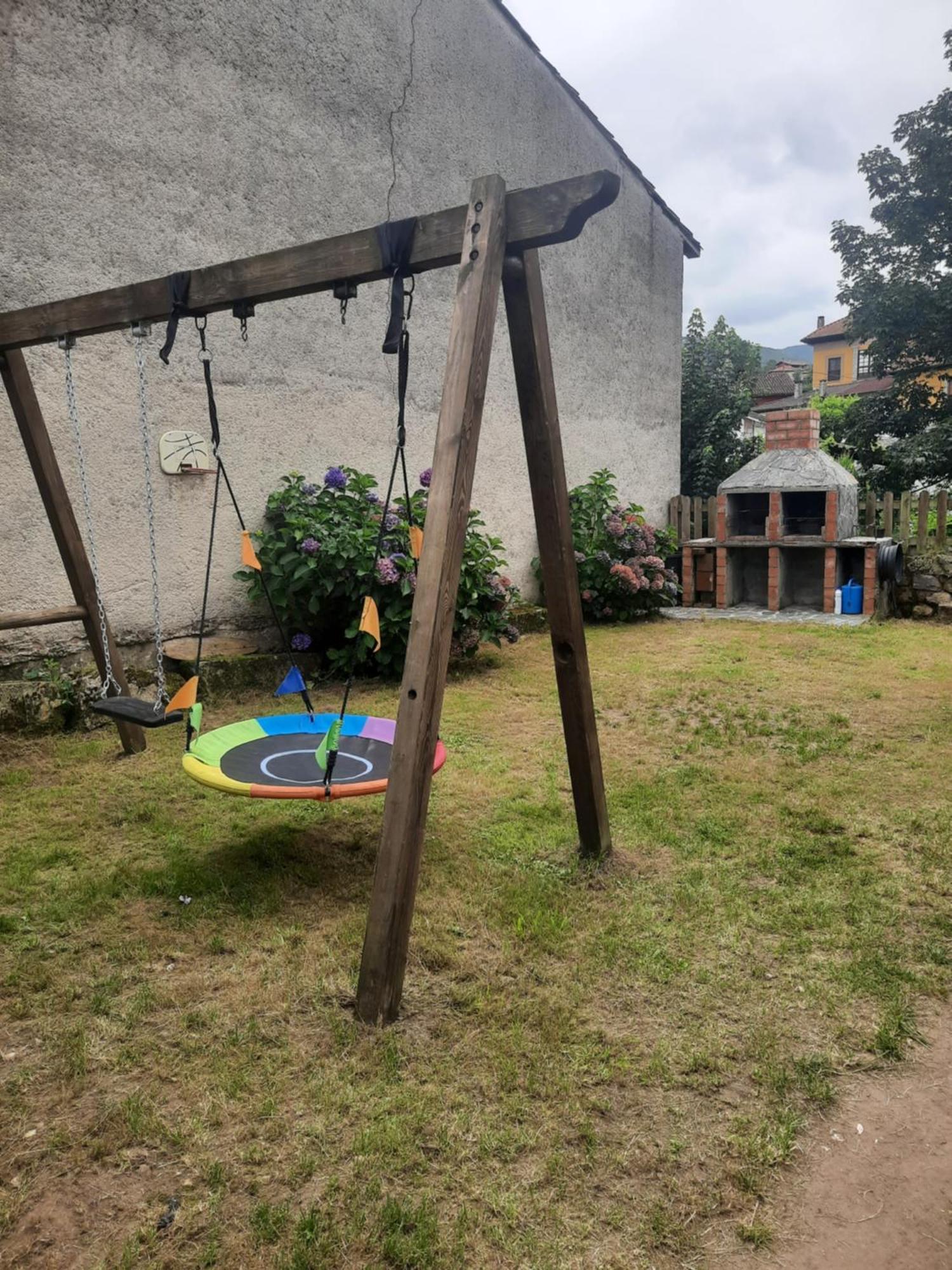 Onís Apartamentos Rurales La Candaliega מראה חיצוני תמונה