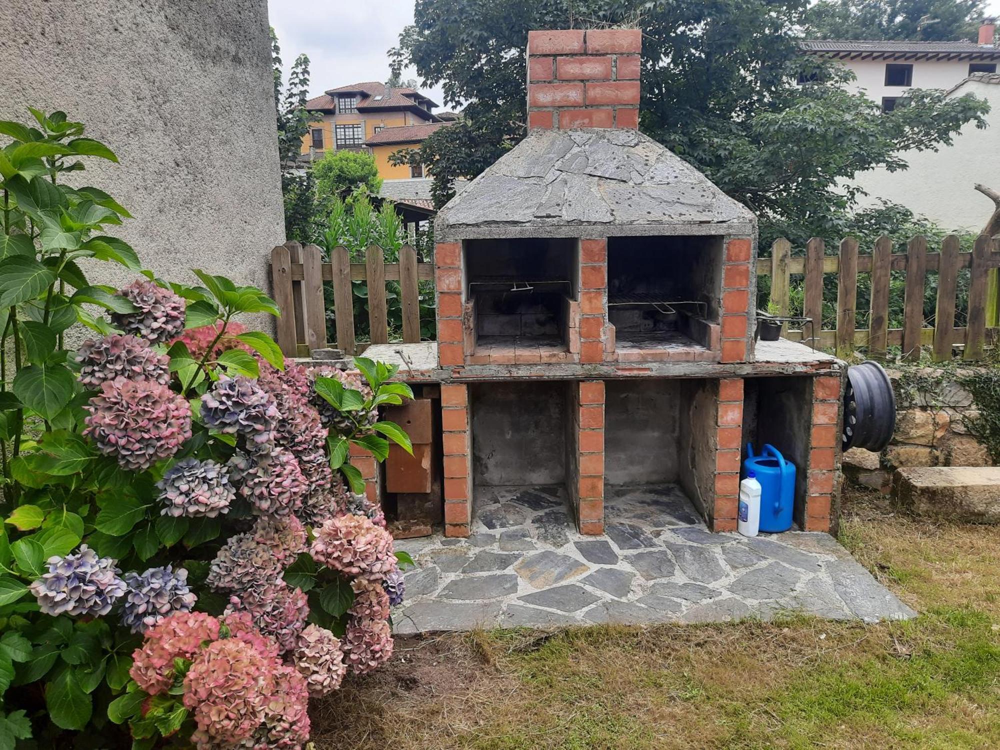 Onís Apartamentos Rurales La Candaliega מראה חיצוני תמונה