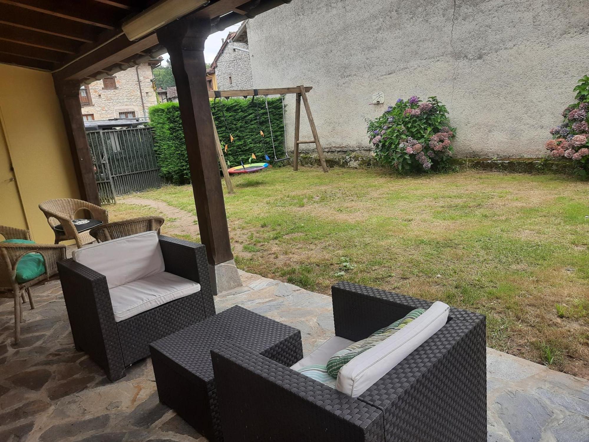 Onís Apartamentos Rurales La Candaliega מראה חיצוני תמונה