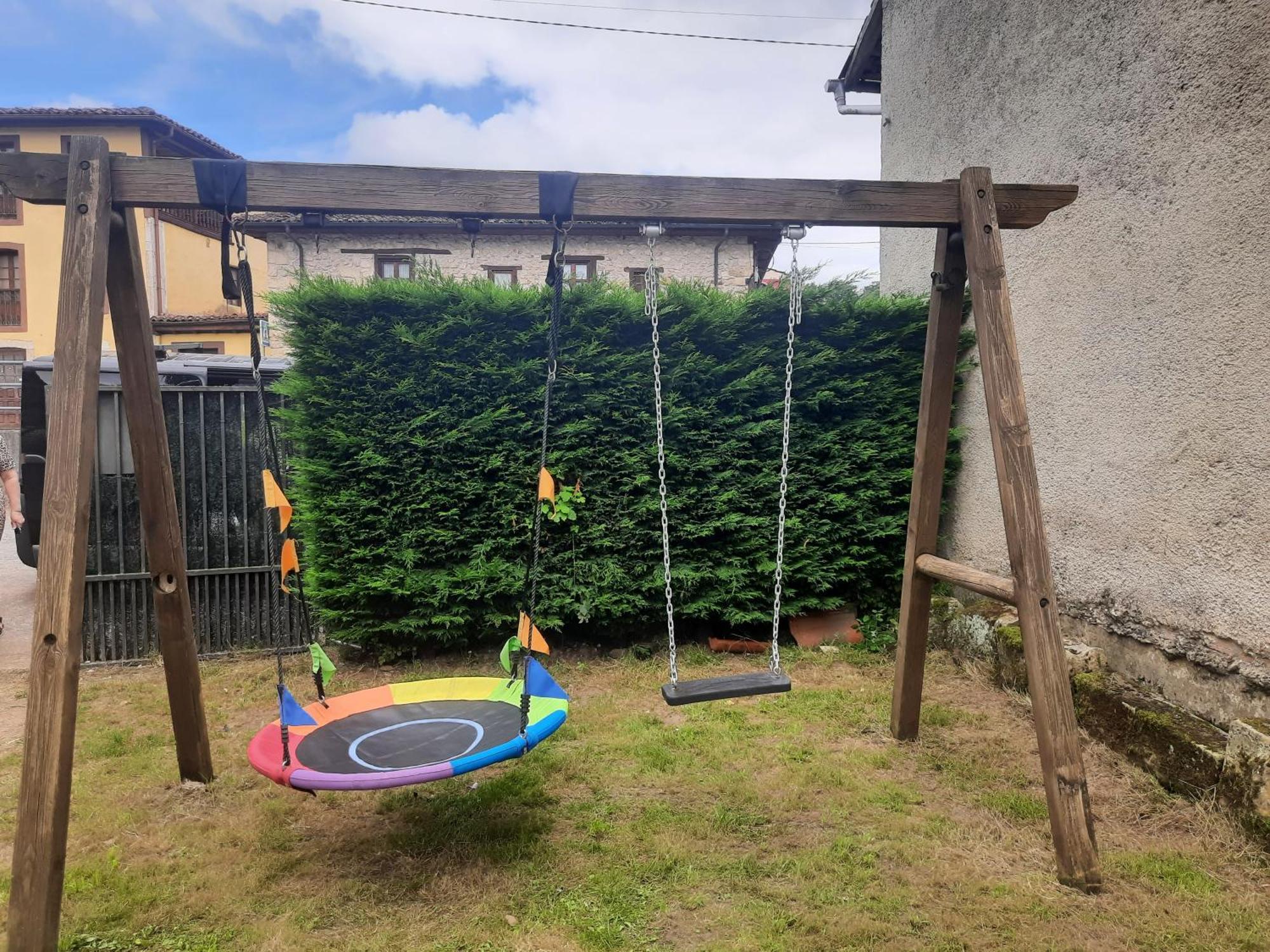 Onís Apartamentos Rurales La Candaliega מראה חיצוני תמונה