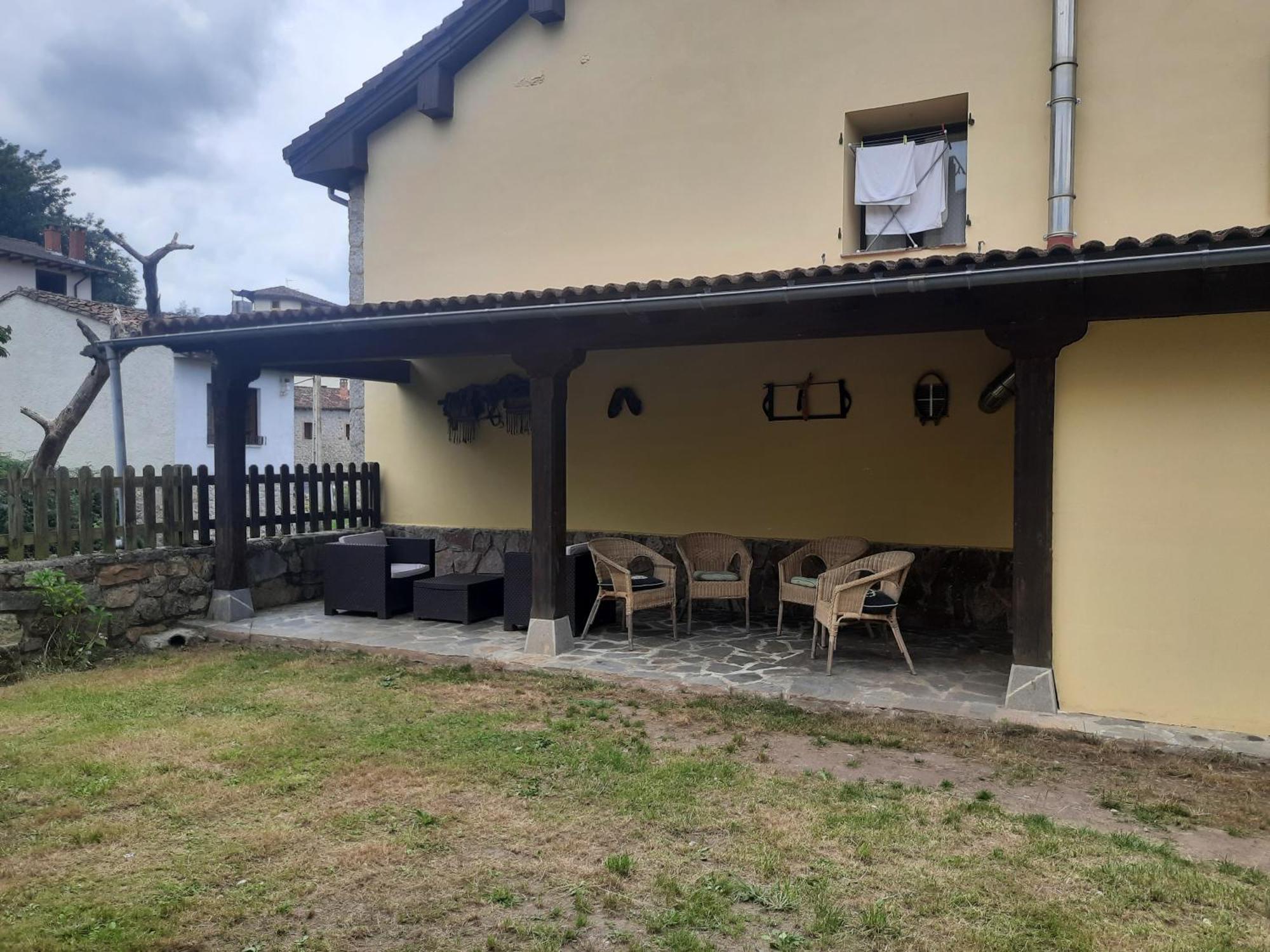 Onís Apartamentos Rurales La Candaliega מראה חיצוני תמונה